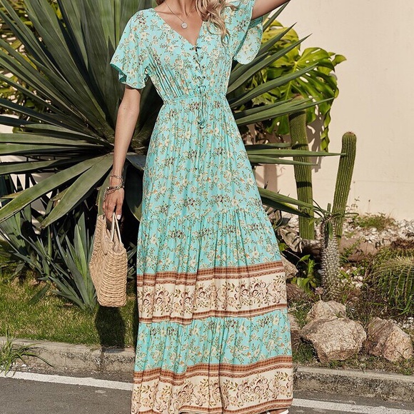 🦋 MINT BOHO FLORAL MAXI DRESS! - Picture 5 of 12